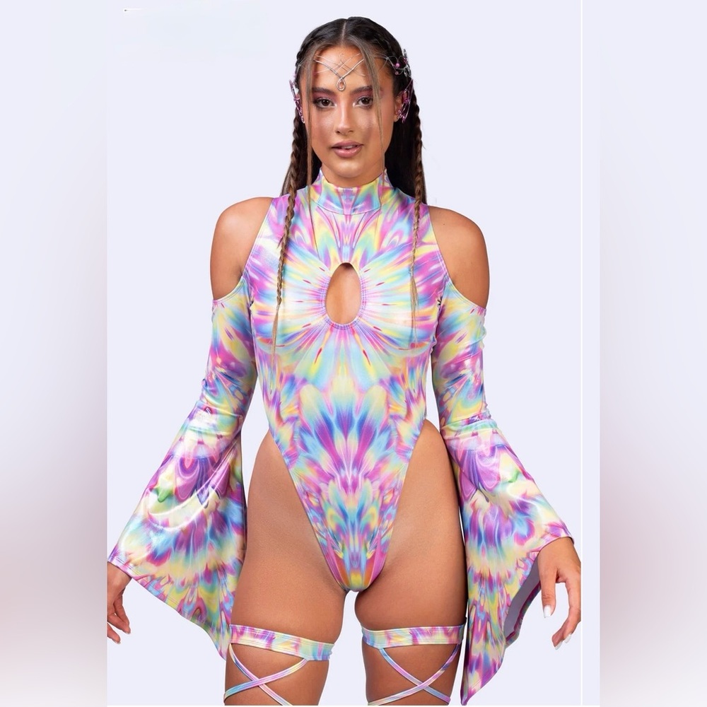 NWT Badinka Kind of Magic Flared Sleeve Bodysuit M